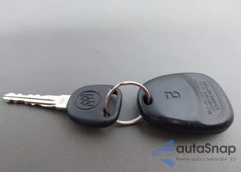 2002 Buick Lesabre Limited z USA, uszkodzony, nr VIN 1G4HR54K42U106332